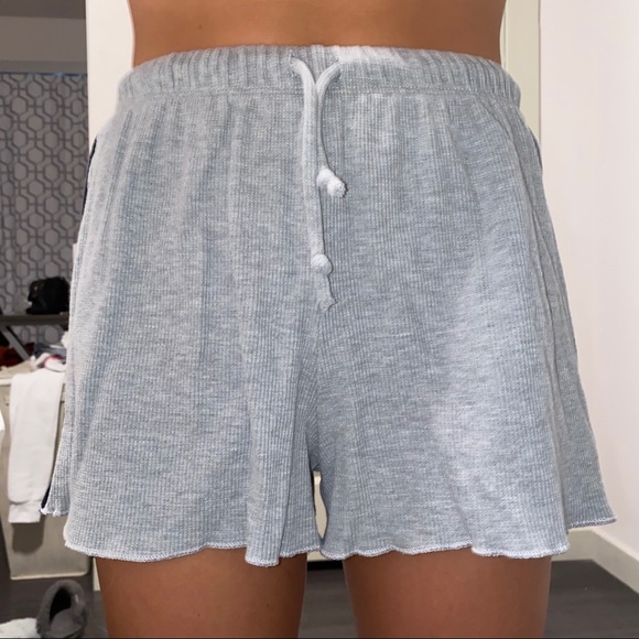 Brandy Melville Pants - brandy melville gray comfy shorts
